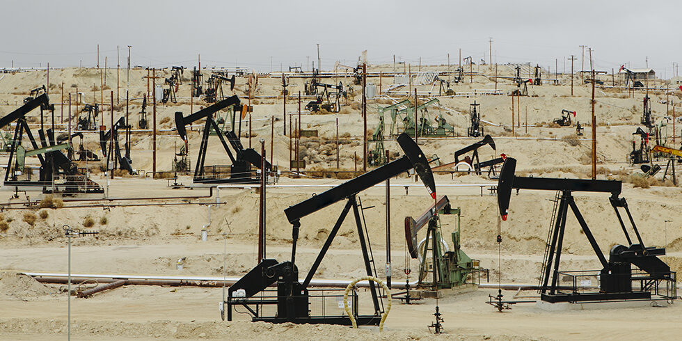 Oil rigs, Taft, CA,USA,Oil rigs and wells in the Midway-Sunset shale oil fields, the largest in California
